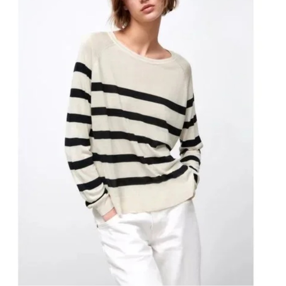 Zara Cream & Black Striped Knit Crewneck Light Weight Sweater Size Small